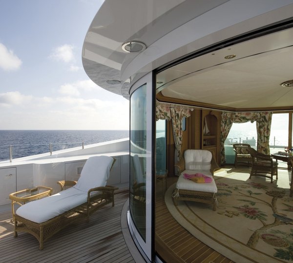 The 55m Yacht QUEEN MAVIA