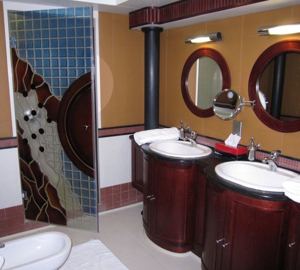 The 55m Yacht WARSAN