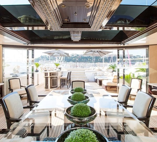 sun deck dining area