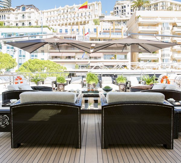 main deck aft seating area
