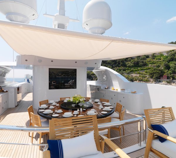 sundeck dining alresco