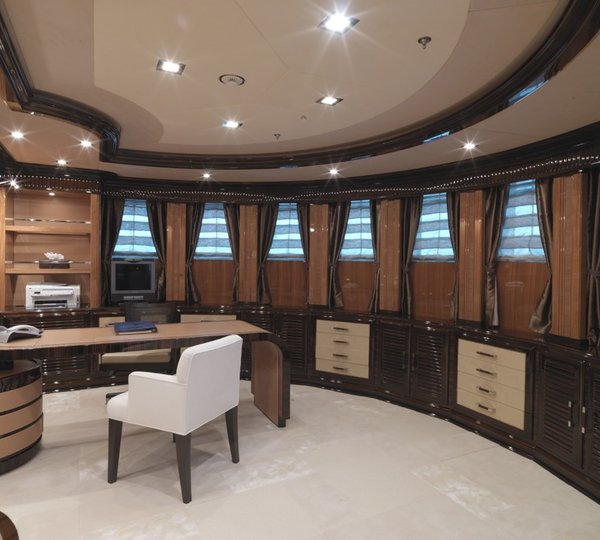 large master suite office area