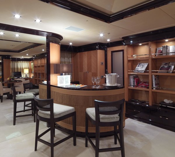 Drinks Bar: Yacht MEAMINA's Sky-lounge Pictured