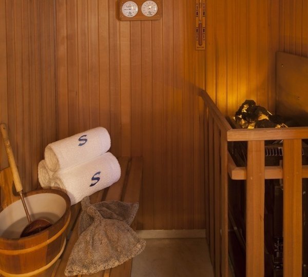 The 59m Yacht STARFIRE