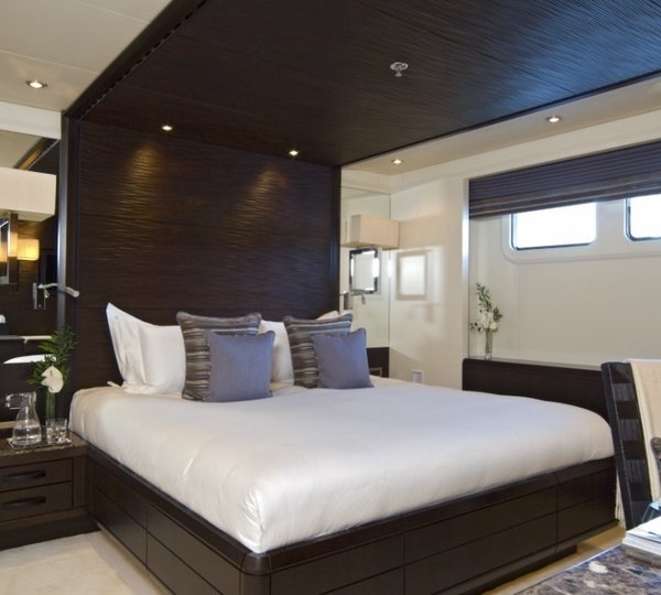 The 60m Yacht SLIPSTREAM