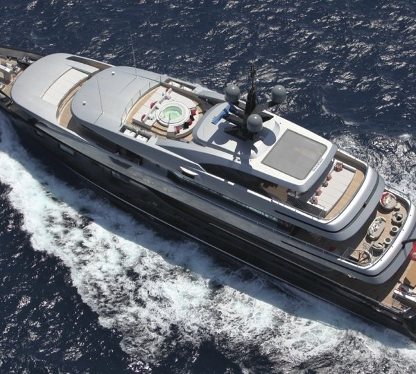 The 60m Yacht SLIPSTREAM