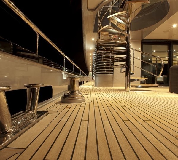 The 60m Yacht SLIPSTREAM