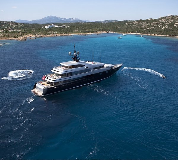 The 60m Yacht SLIPSTREAM