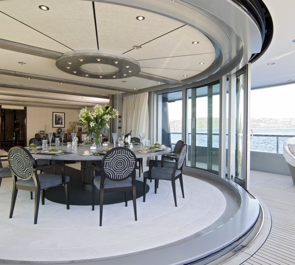 The 60m Yacht SLIPSTREAM