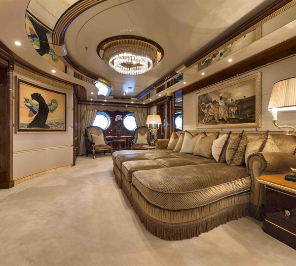 master suite lounge area