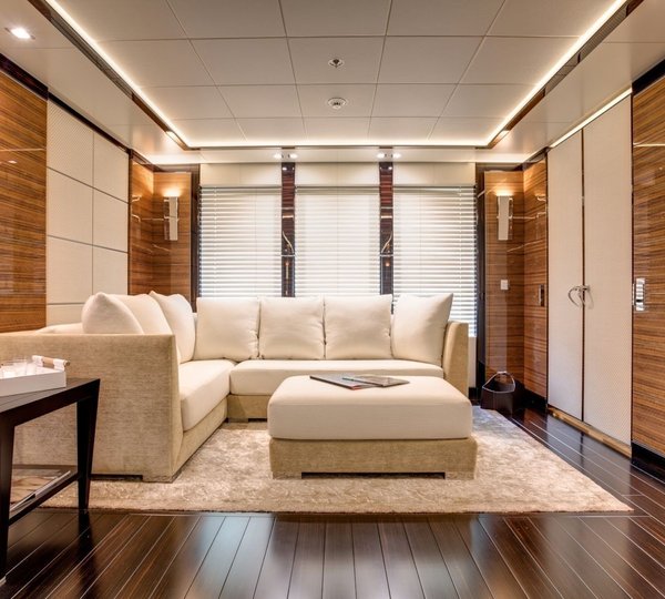 2nd master suite lounge area