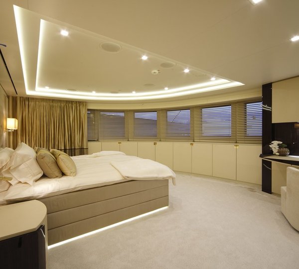 Aspect: Yacht ROMA's Main Master Cabin Photograph