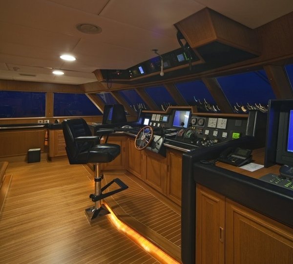 Bridgedeck On Yacht VIRGINIAN