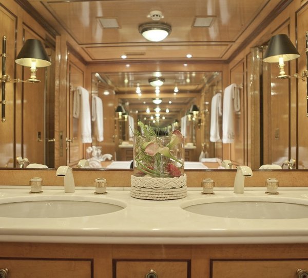 The 65m Yacht CREOLE