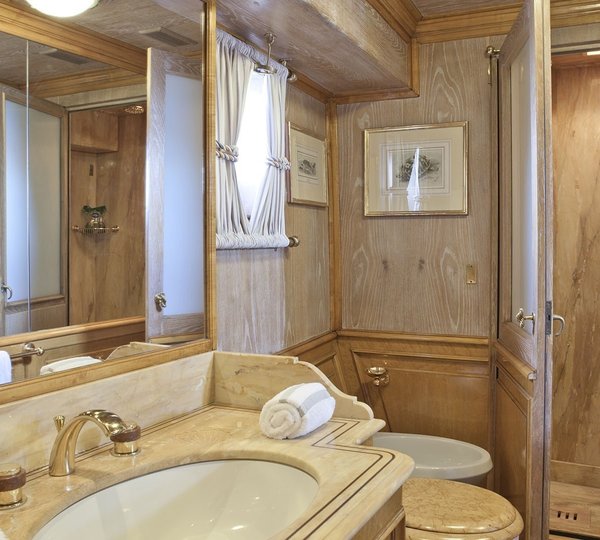 The 65m Yacht CREOLE