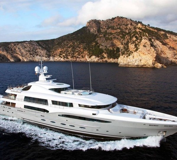Overview: Yacht INFINITE SHADES's Cruising Image