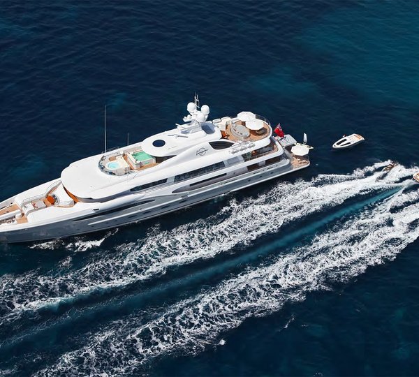 Toys: Yacht INFINITE SHADES's From Above Photograph