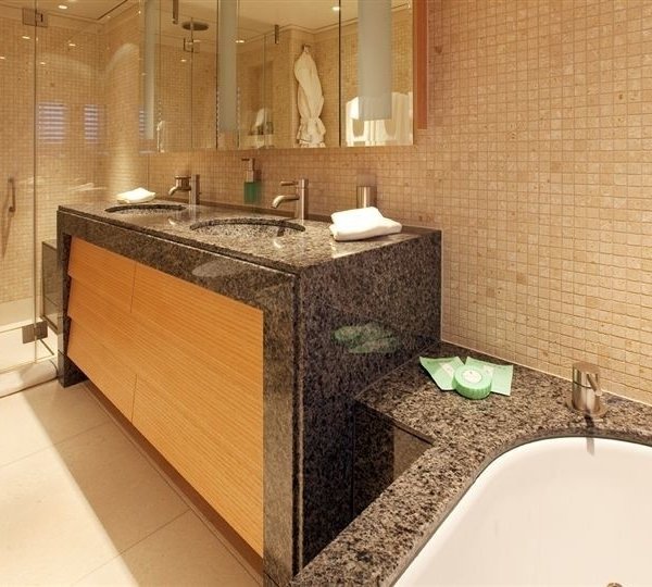 VIP Bath On Board Yacht INFINITE SHADES