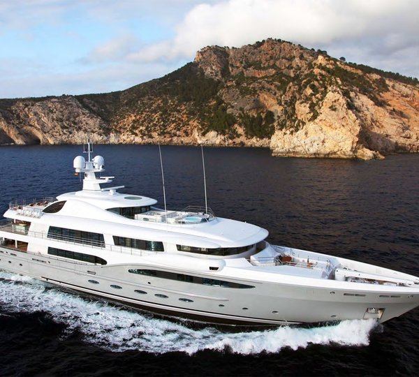 Profile Aspect Aboard Yacht INFINITE SHADES