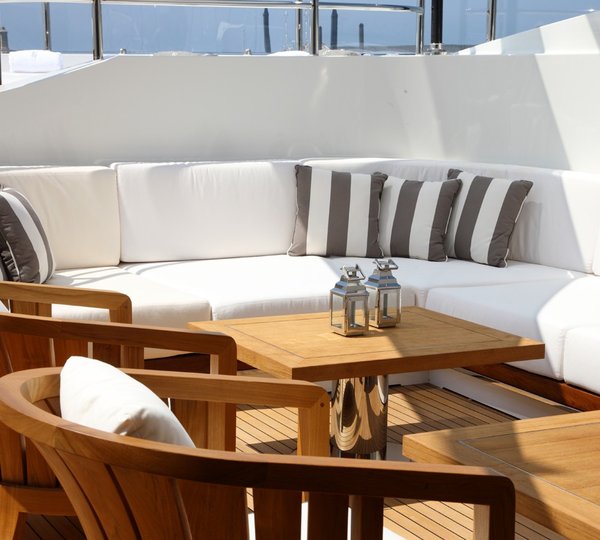 Drinks Bar Sitting Zone