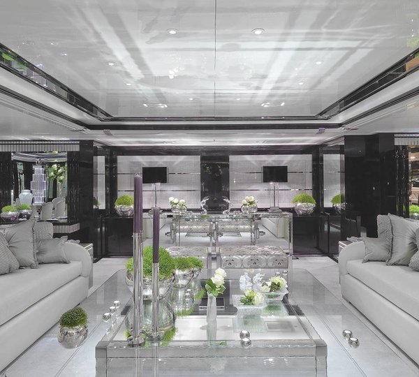 Profile: Yacht SILVER ANGEL's Inside Sitting Captured