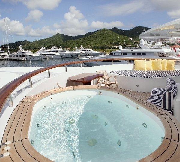Jacuzzi Pool On Board Yacht FREEDOM