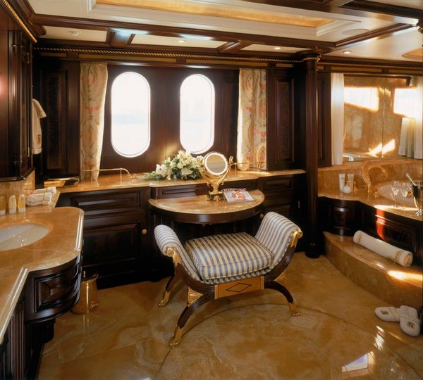 Bath Aboard Yacht FREEDOM
