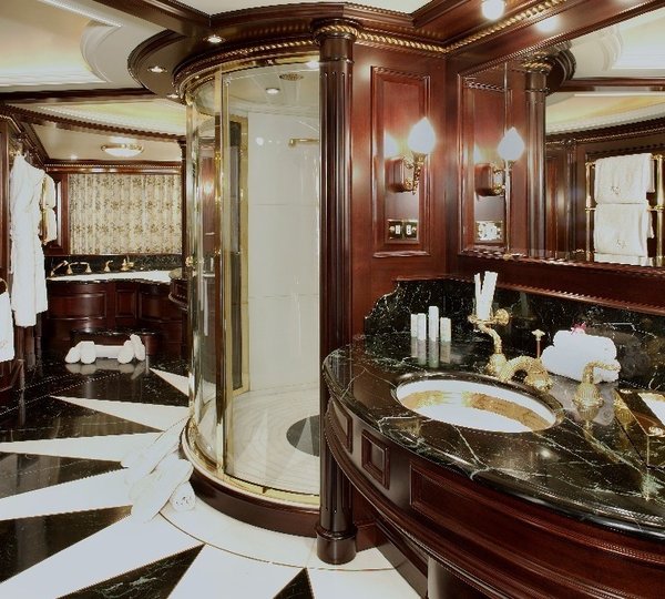 VIP Bath Aboard Yacht FREEDOM