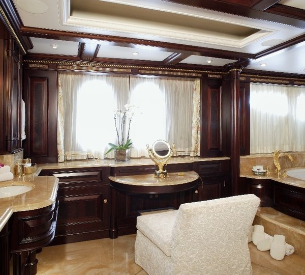 Main Master Bath On Yacht FREEDOM