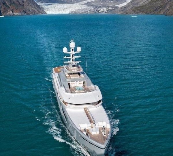 The 72m Yacht CLOUDBREAK