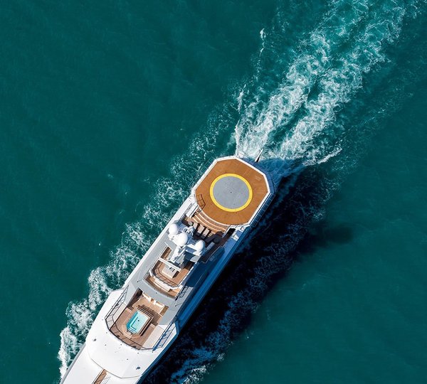 The 72m Yacht CLOUDBREAK