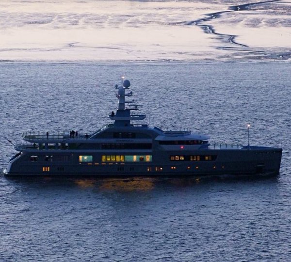 The 72m Yacht CLOUDBREAK