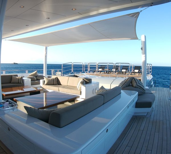 Sitting Zone: Yacht SIREN's Sun Deck Pictured