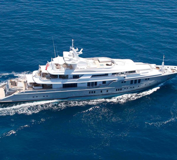 From Above: Yacht SIREN's Cruising Image