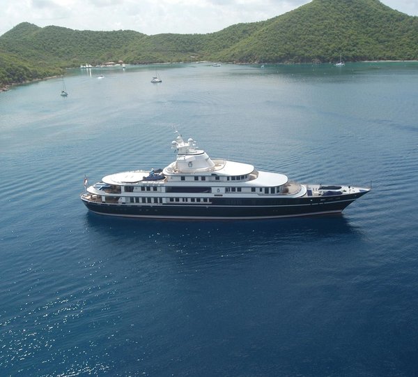 Overview: Yacht LEANDER G's From Above Aspect Image