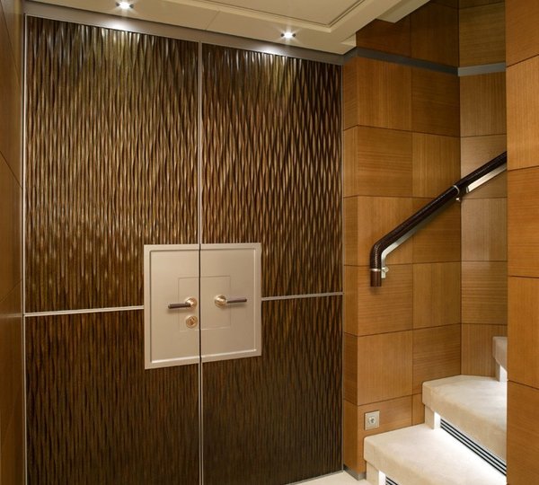 The 76m Yacht ANASTASIA