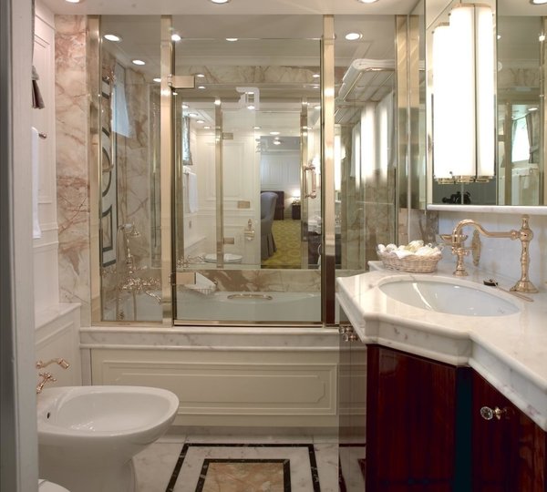 Personal Bath On Board Yacht SS DELPHINE