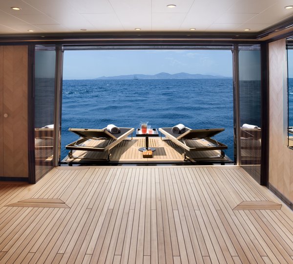 Sunshine Balcony / Terrace On Board Yacht ALFA NERO