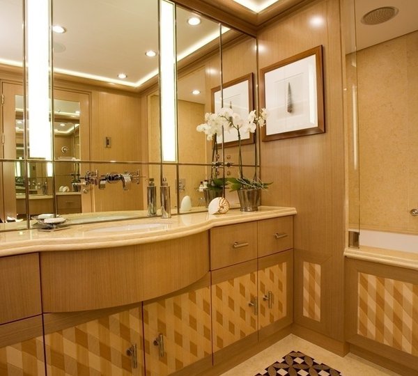 Personal Bath On Board Yacht ALFA NERO