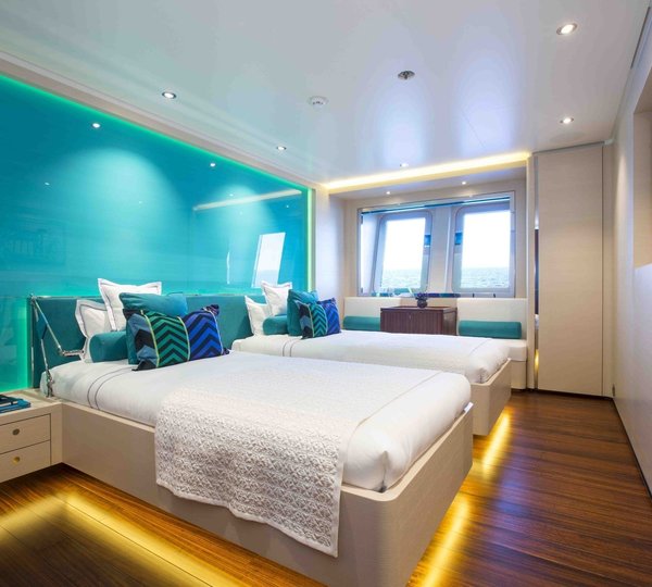 twin suite with lighting features