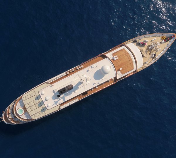The 86m Yacht CHAKRA
