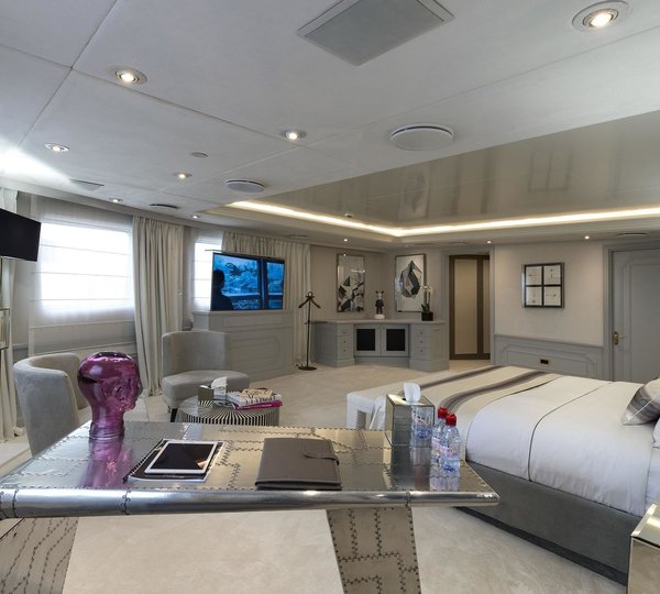 The 86m Yacht CHAKRA