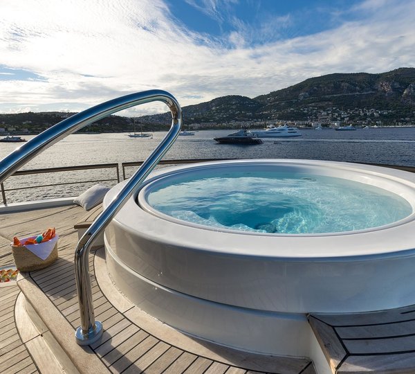 The 86m Yacht CHAKRA