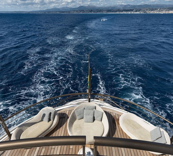 The 86m Yacht CHAKRA