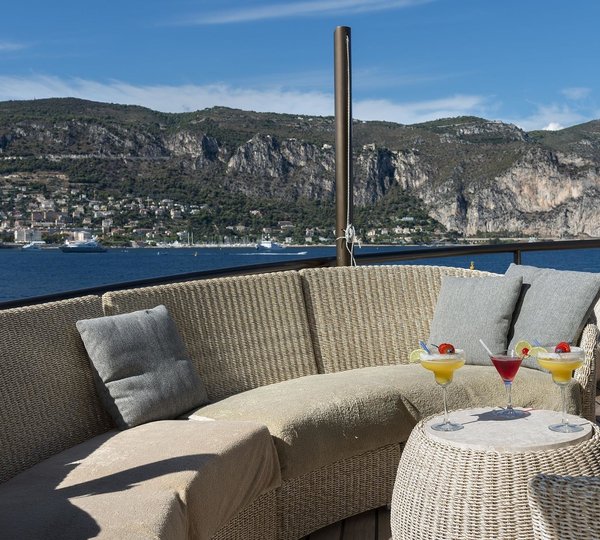 The 86m Yacht CHAKRA