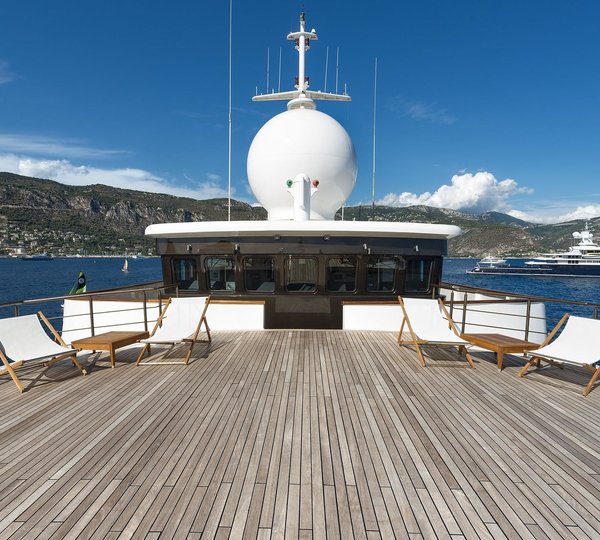 The 86m Yacht CHAKRA