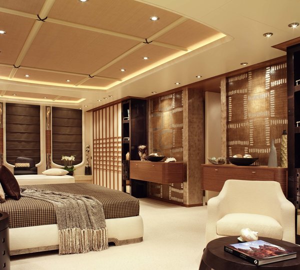 The 86m Yacht ECSTASEA