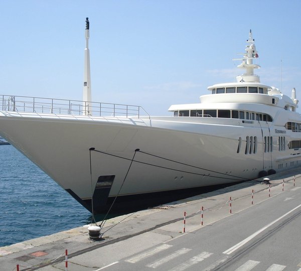 The 86m Yacht ECSTASEA