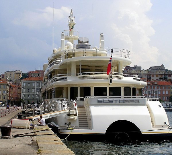 The 86m Yacht ECSTASEA