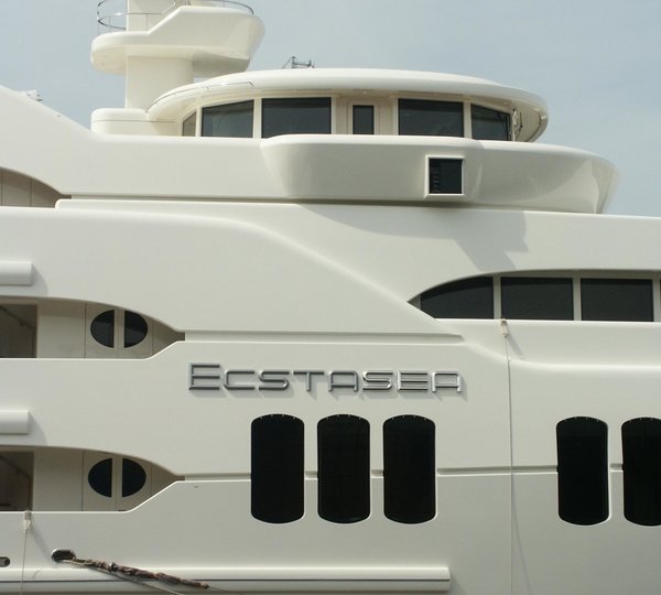The 86m Yacht ECSTASEA